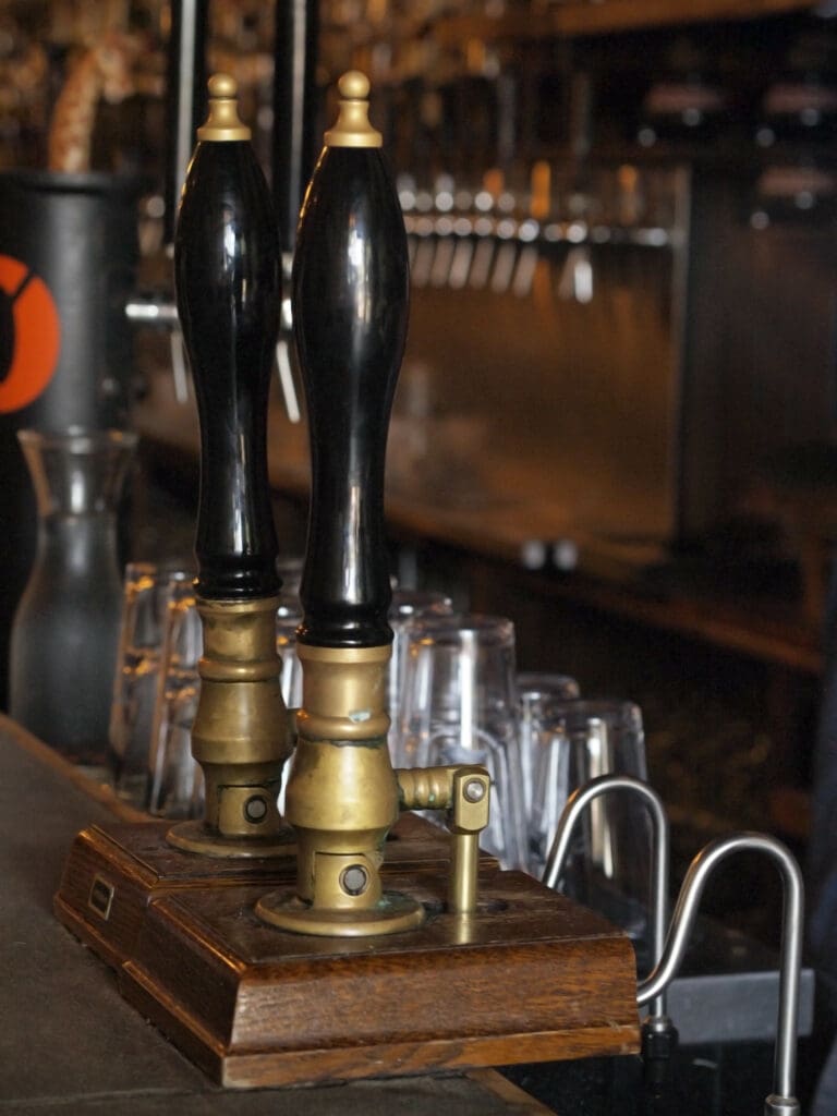 Cask handpump